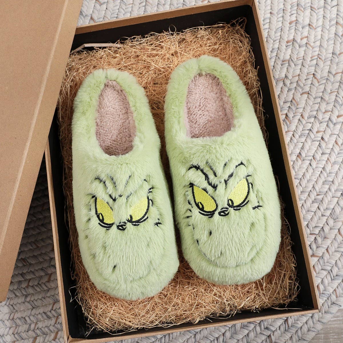 CHRISTMAS GREEN MONSTER GRINCH SLIPPERS