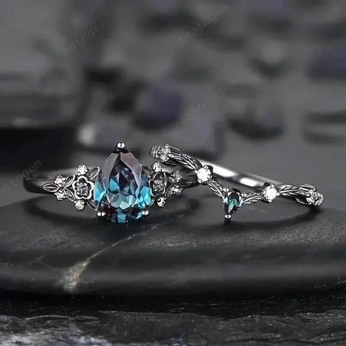 2-Piece Set: Gothic Black & Golden Engagement Ring Set with Pear-Shaped Cubic Zirconia