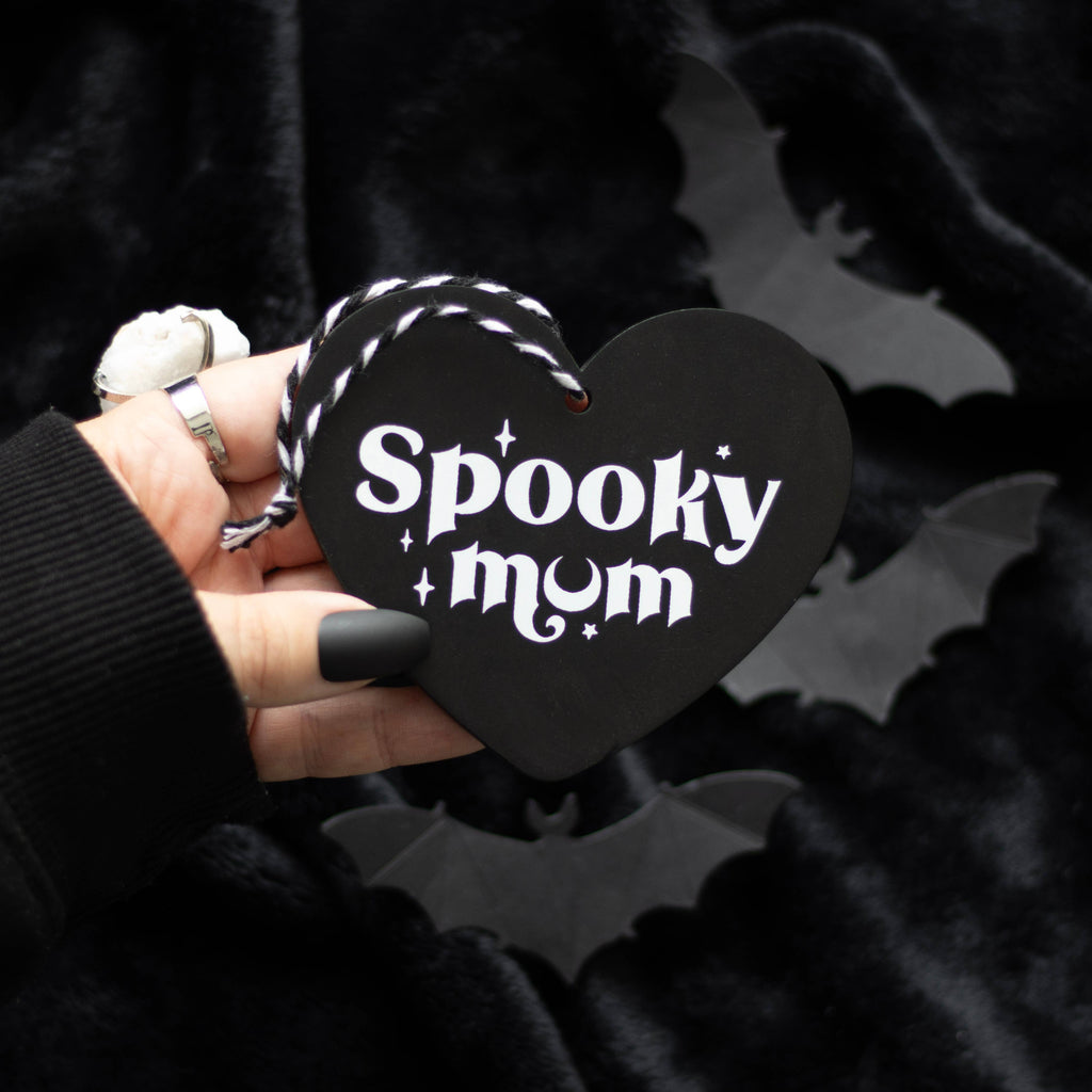 Spooky Mum Gothic Hanging Heart Sign
