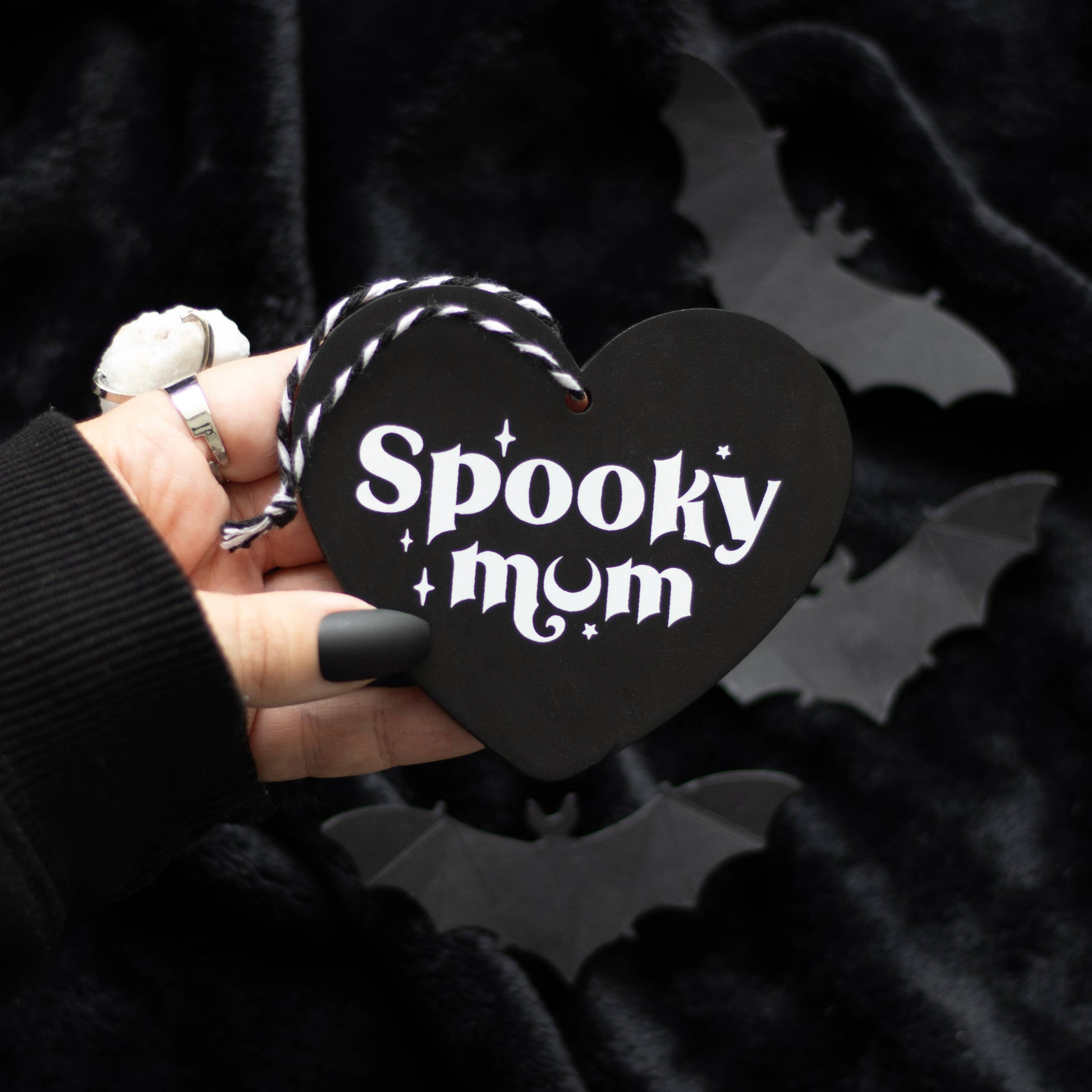 Spooky Mum Gothic Hanging Heart Sign