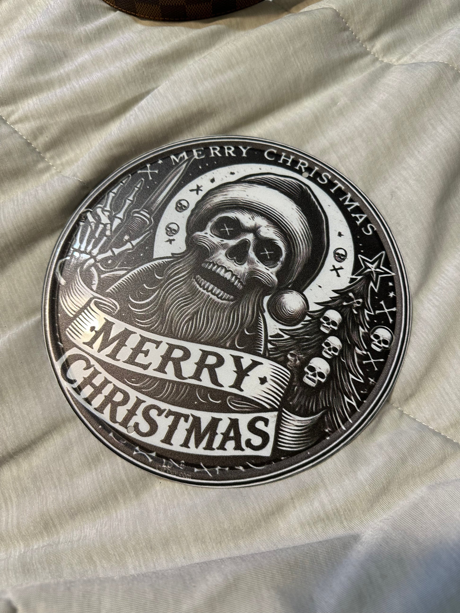 Small Metal Creep-Mas Sign